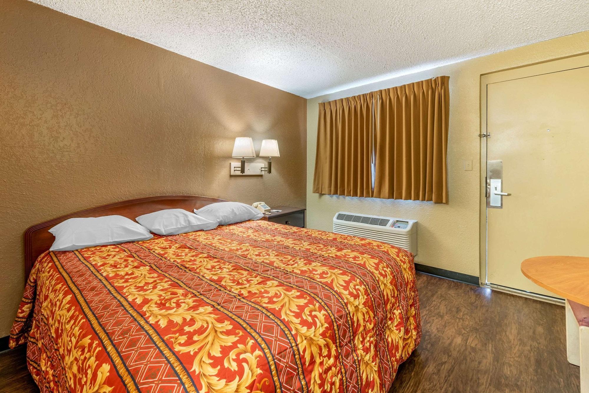 Rodeway Inn Pueblo Esterno foto